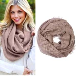 Infinity light Grey scarve
